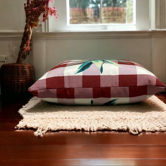 🆕 2 Hampton Bay Square Pillows Set ~ Pineapple Print ~ Indoor/Outdoor ~ Home - Picture 5 of 17